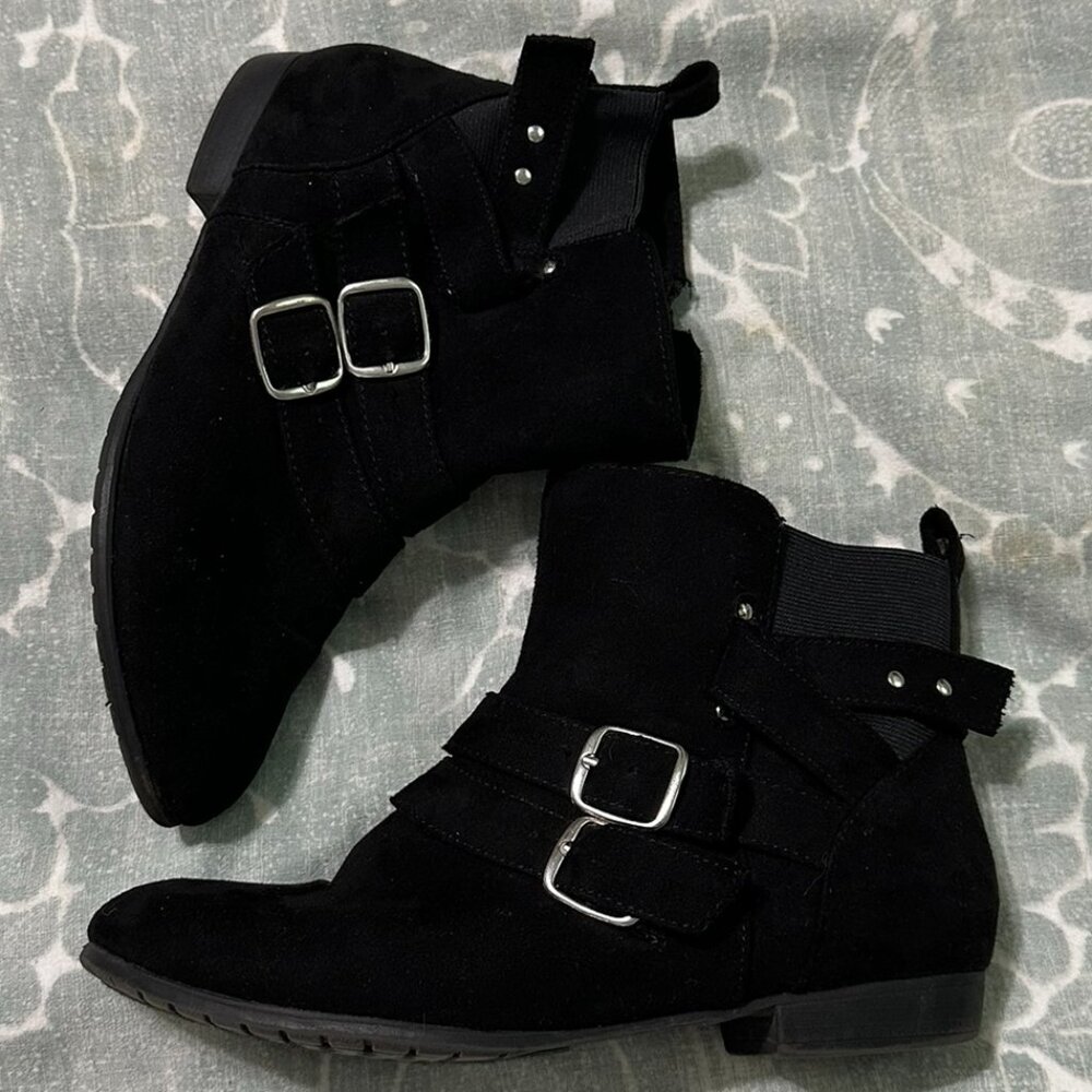 Rampage Barrie black suede ankle bootie Size 6